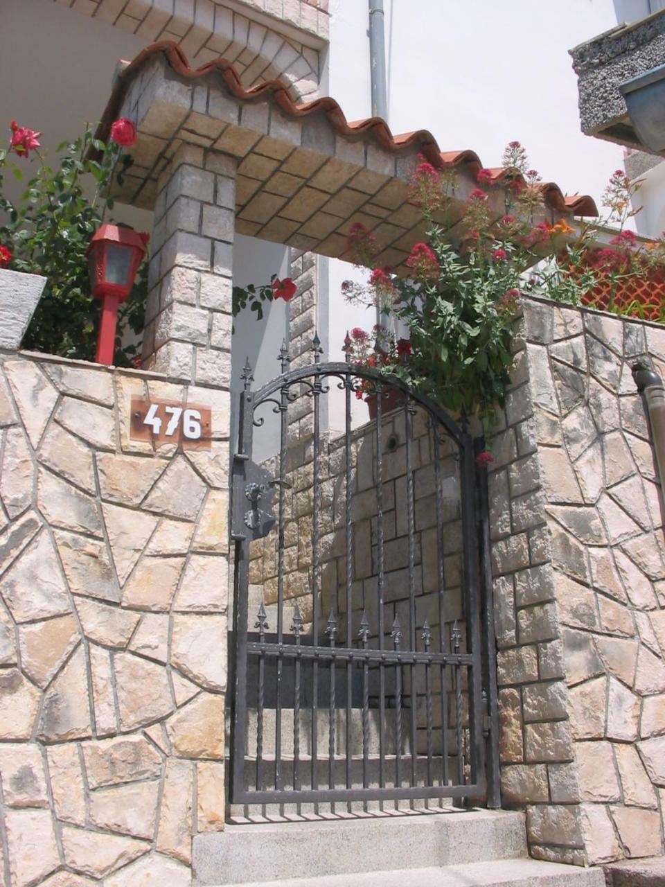 Apartmani Manuela 洛帕 外观 照片